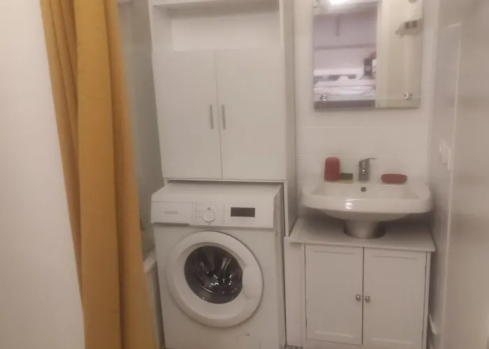 Апартаменты Du Stade Сен-Лари-Сулан