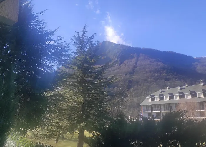 Du Stade Апартаменты Сен-Лари-Сулан